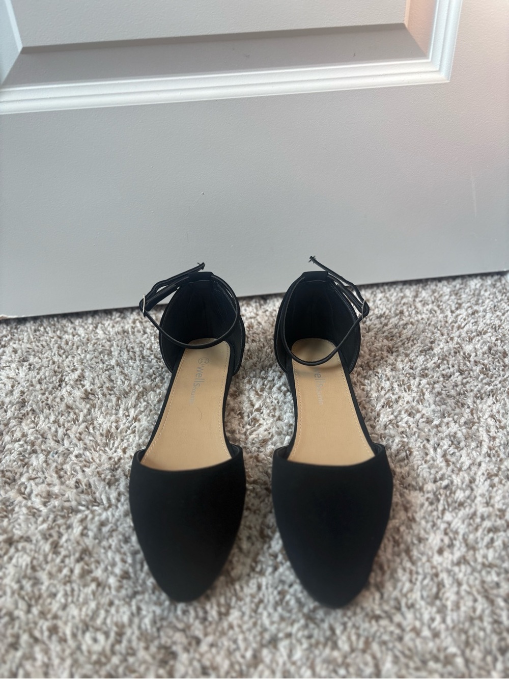 Women's Black Pointed-Toe Ankle-Strap Flats